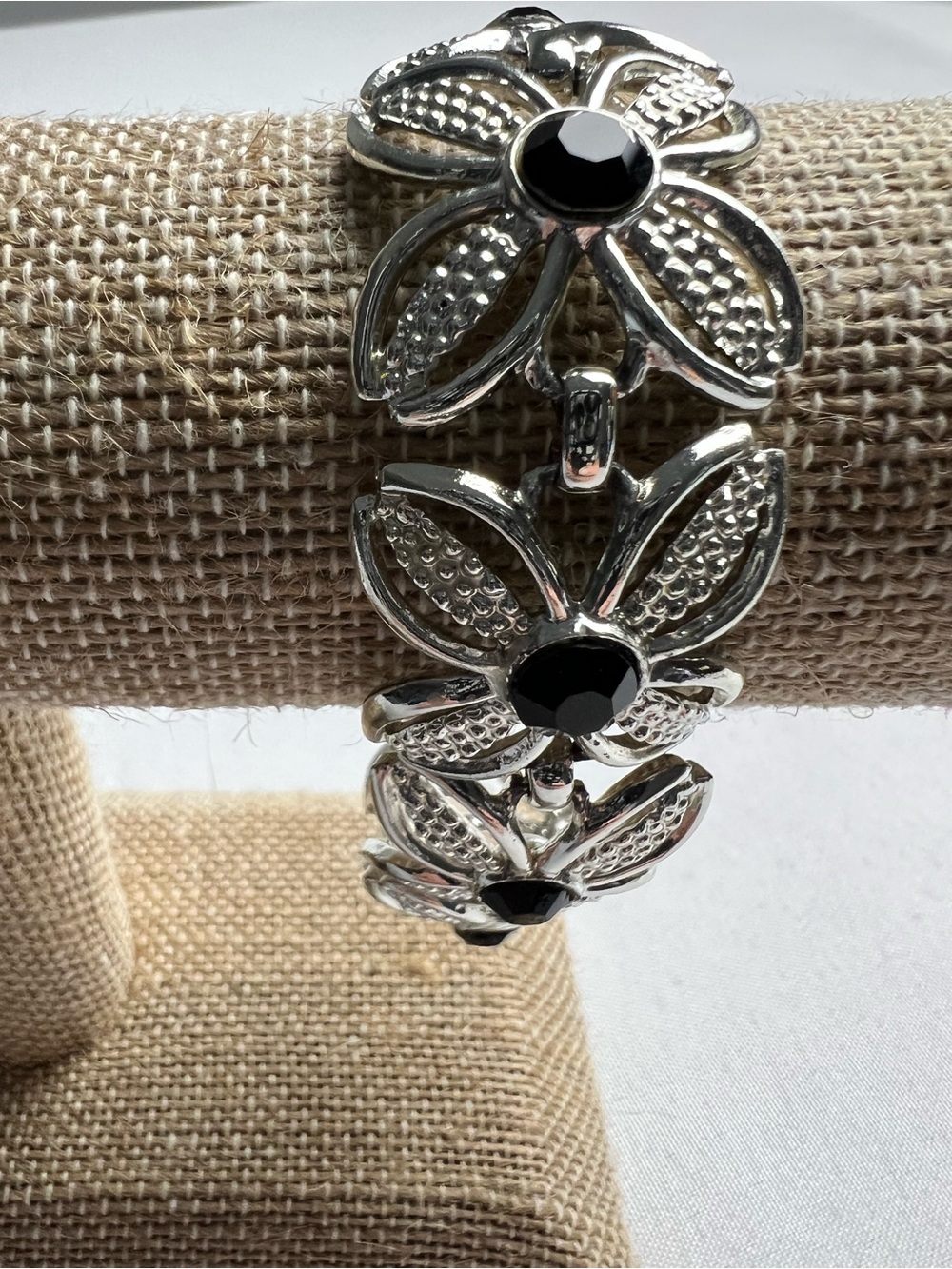 Sarah Coventry Silver Tone Floral Daisy with Black Stone Bracelet